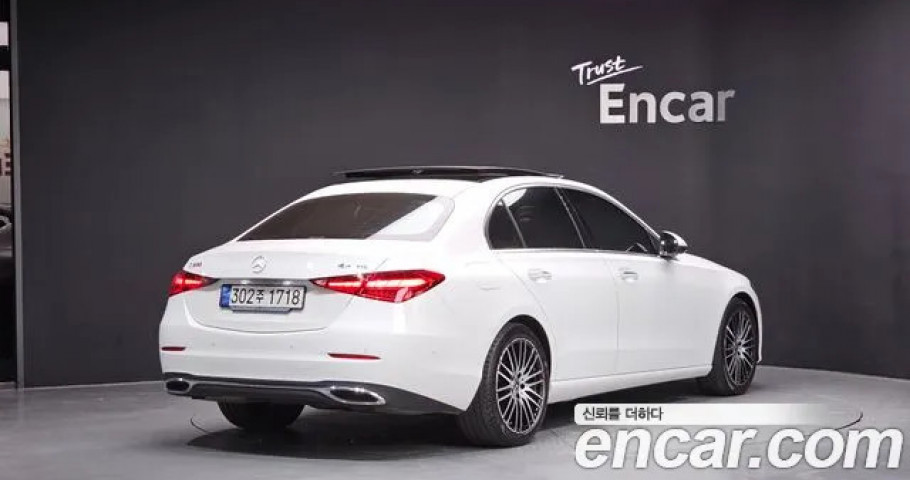 Mercedes-Benz C-Class 