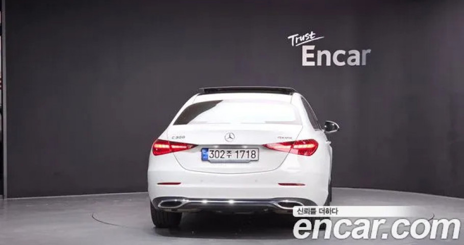 Mercedes-Benz C-Class 