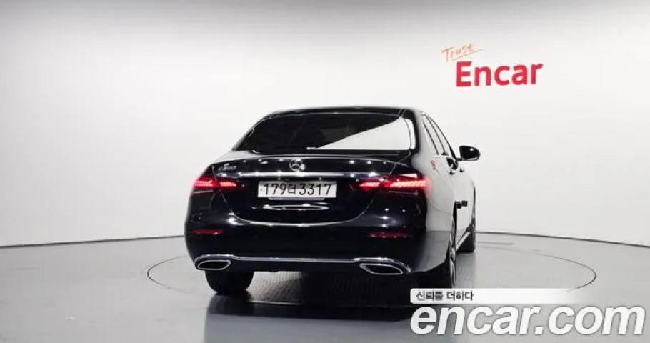 Mercedes-Benz E-Class 