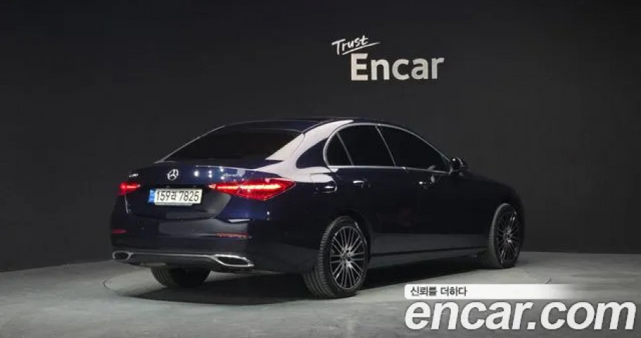 Mercedes-Benz C-Class 