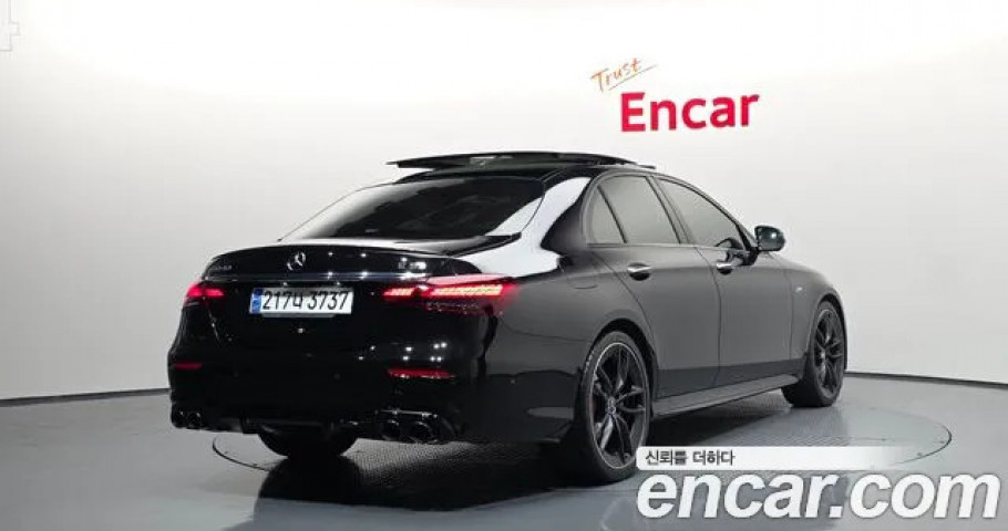 Mercedes-Benz E-Class 