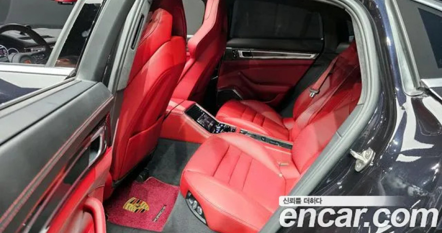 Porsche Panamera 
