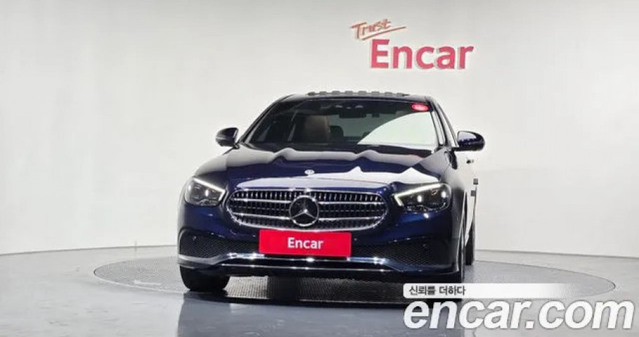 Mercedes-Benz E-Class 