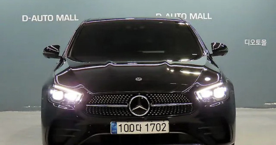 Mercedes-Benz E-Class 