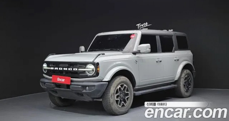 Ford Bronco 