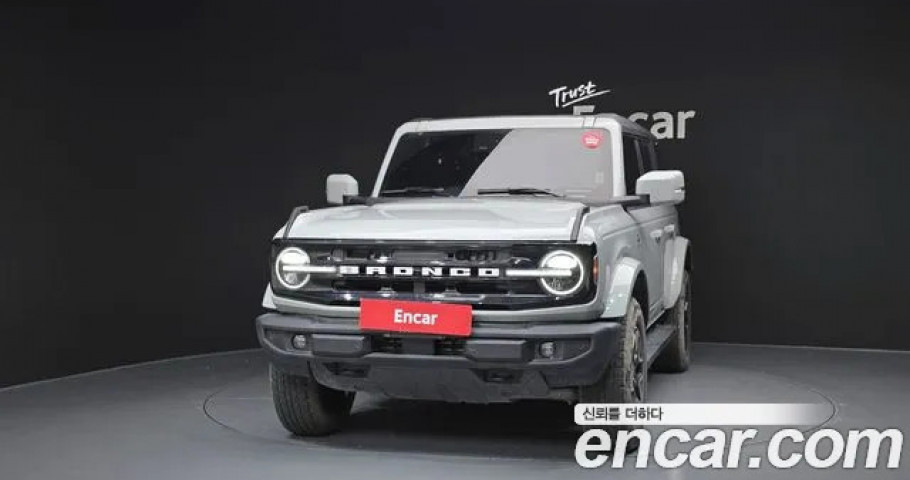 Ford Bronco 