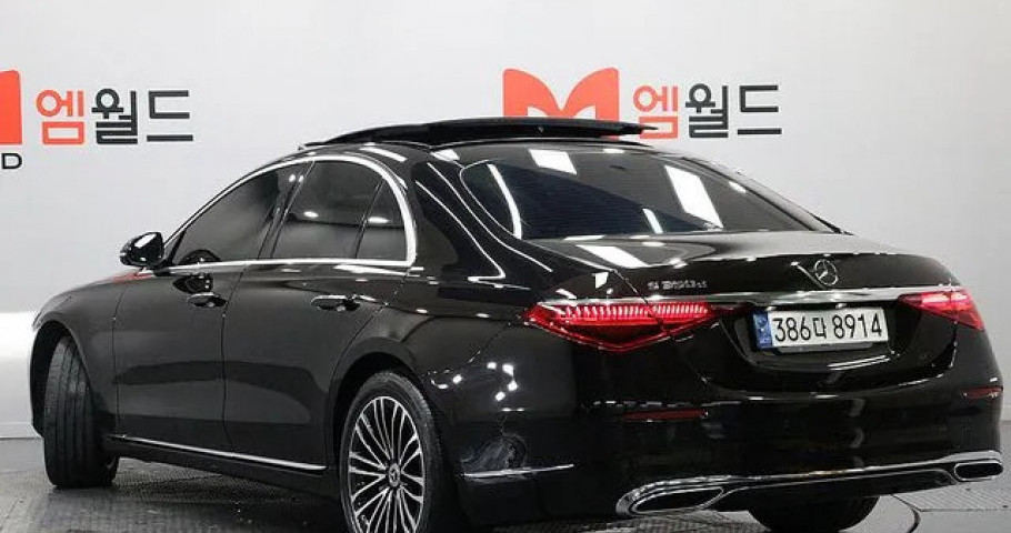 Mercedes-Benz S-Class 