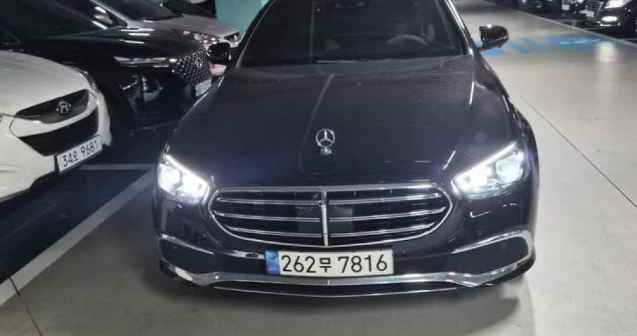 Mercedes-Benz E-Class 