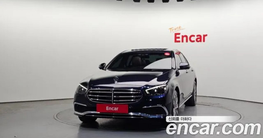 Mercedes-Benz E-Class 