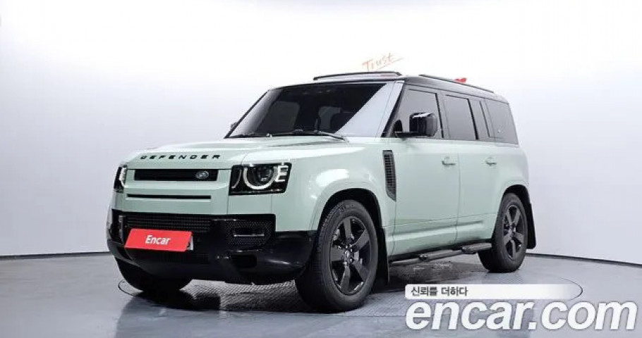 Land Rover Defender 