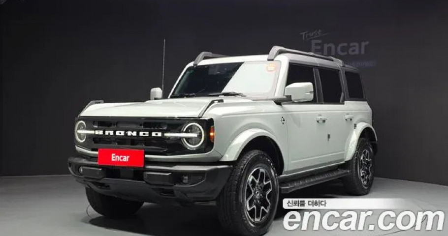 Ford Bronco 