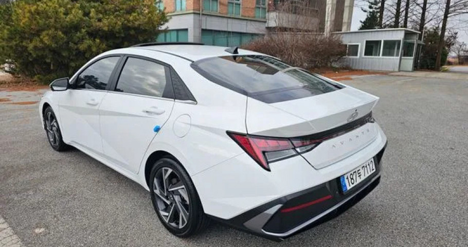 Hyundai Avante 