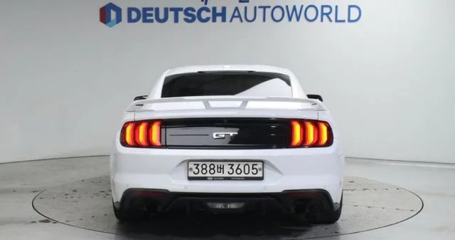 Ford Mustang 