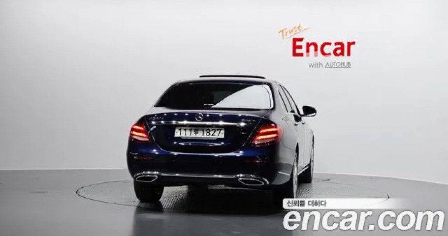 Mercedes-Benz E-Class 