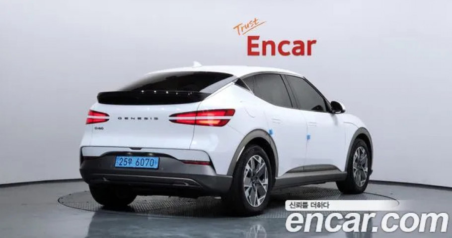 Genesis Gv60 