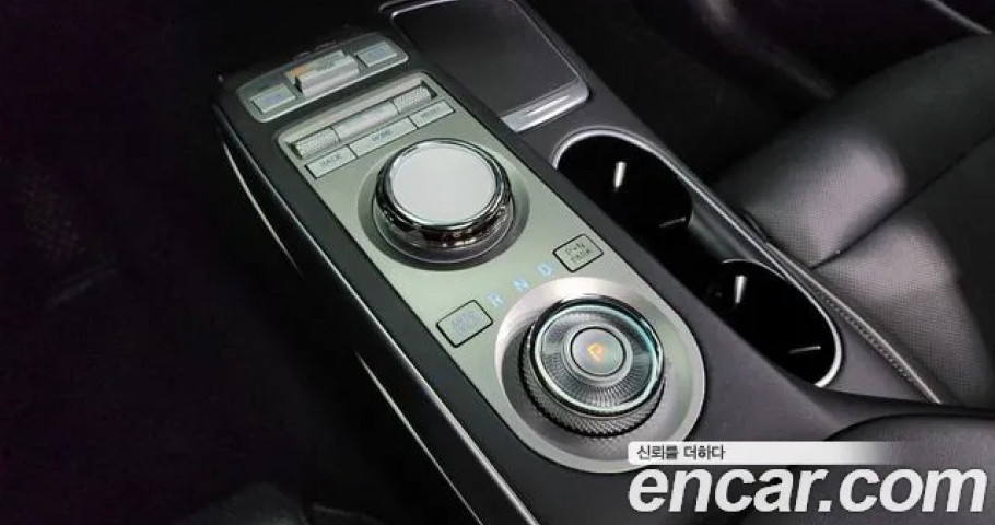 Genesis Gv70 