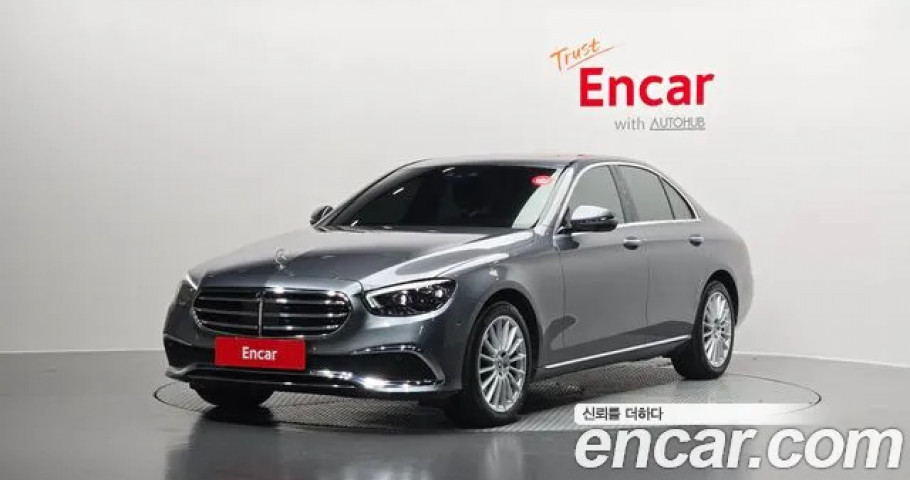 Mercedes-Benz E-Class 