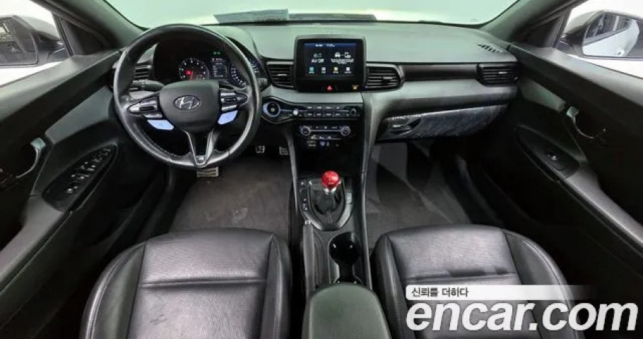 Hyundai Veloster 