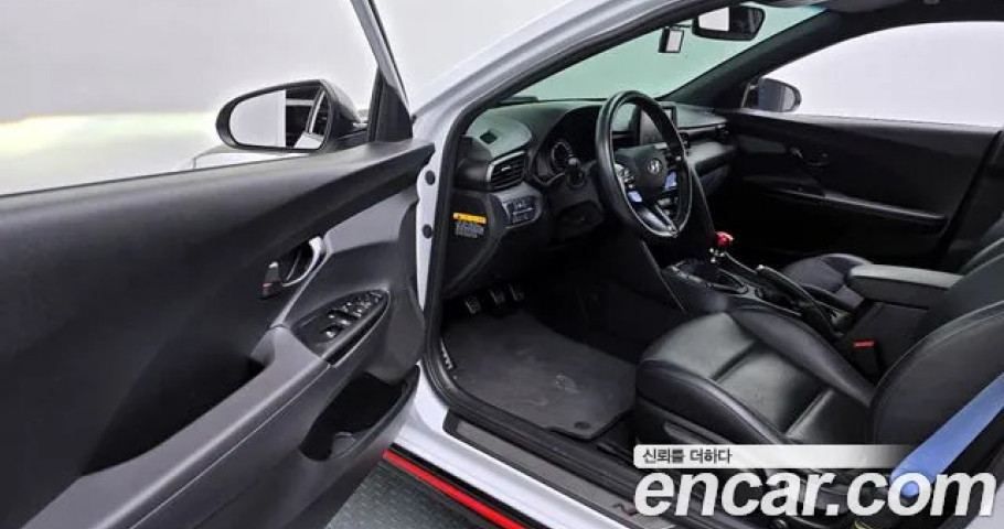 Hyundai Veloster 