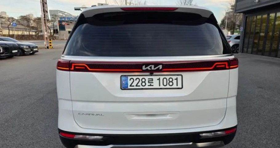 Kia Carnival 