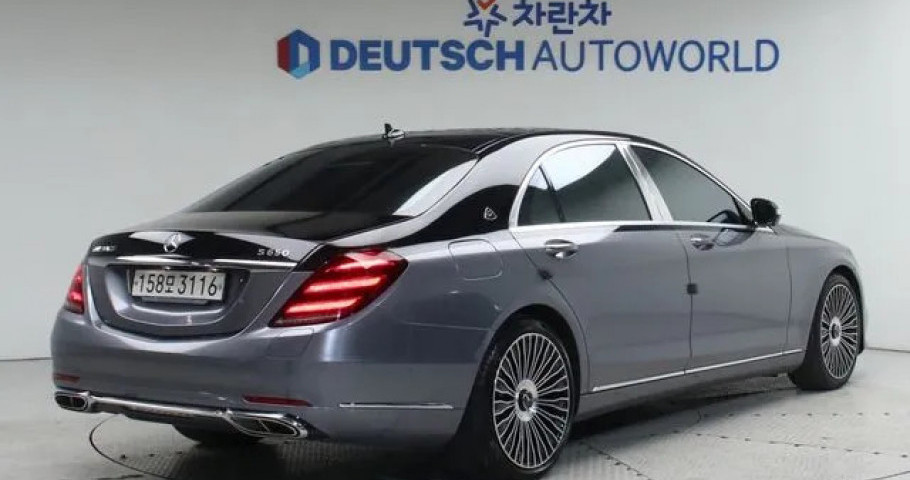 Mercedes-Benz S-Class 