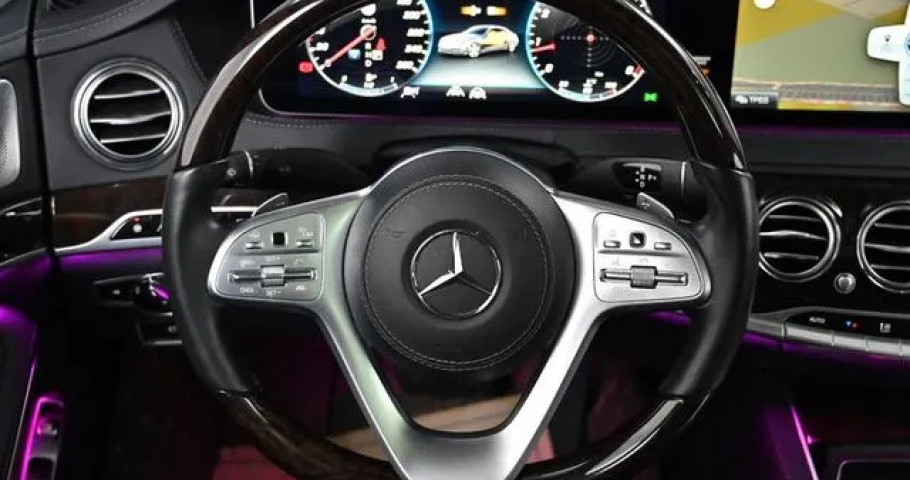 Mercedes-Benz S-Class 
