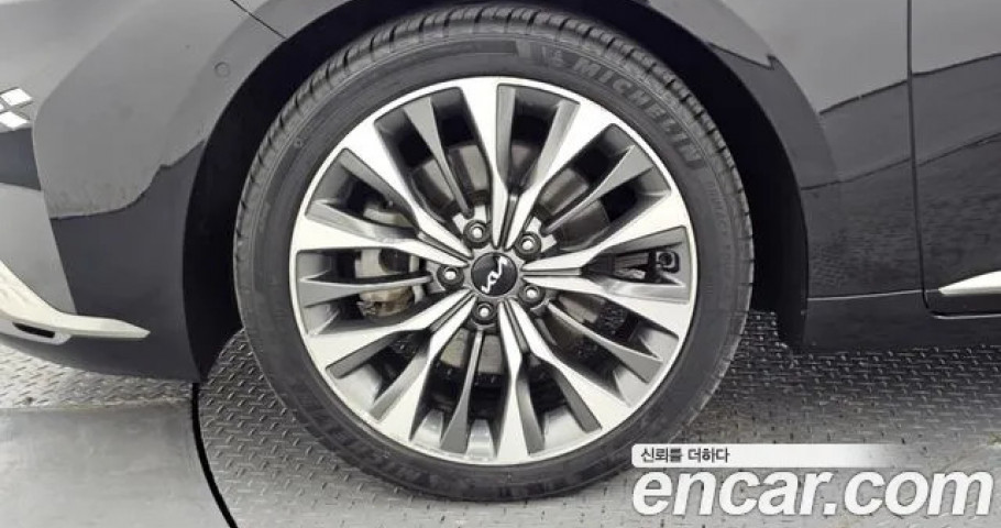 Kia K8 