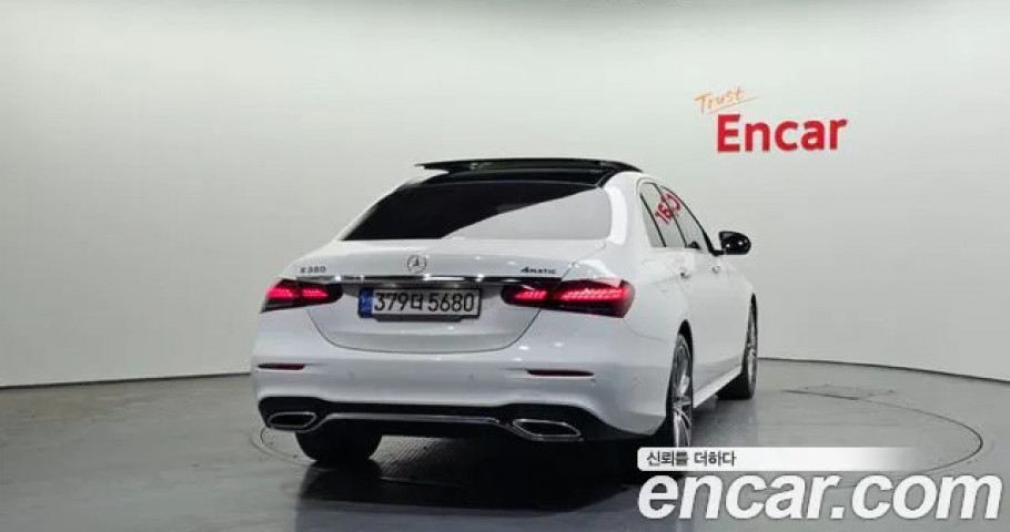 Mercedes-Benz E-Class 