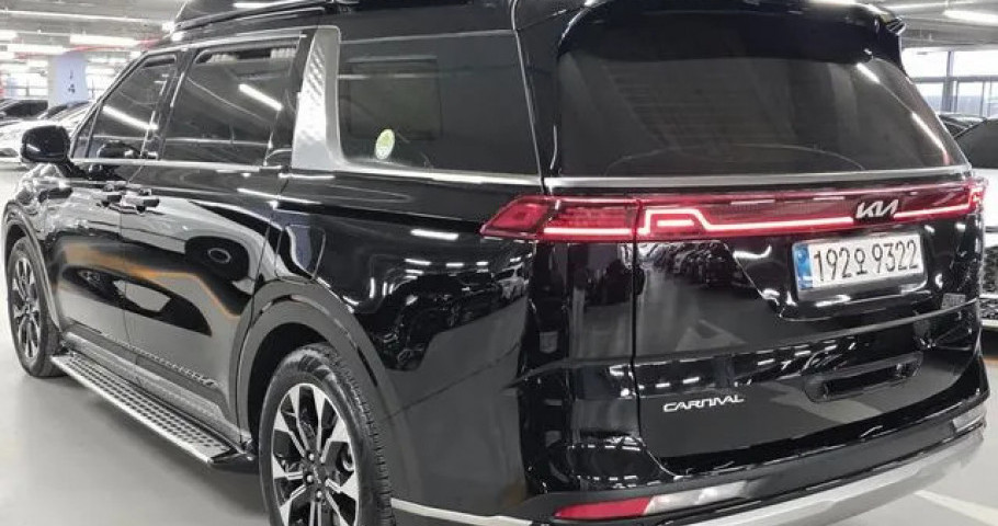 Kia Carnival 