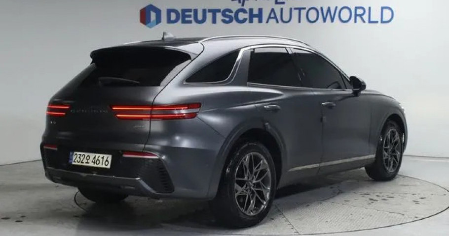 Genesis Gv70 