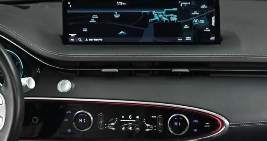 Genesis Gv70 