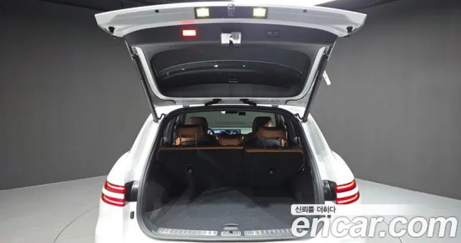 Genesis Gv70 