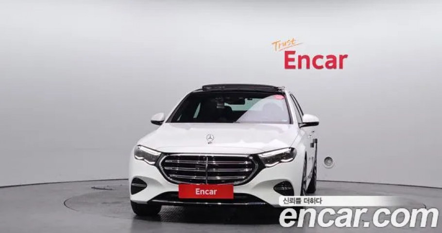 Mercedes-Benz E-Class 