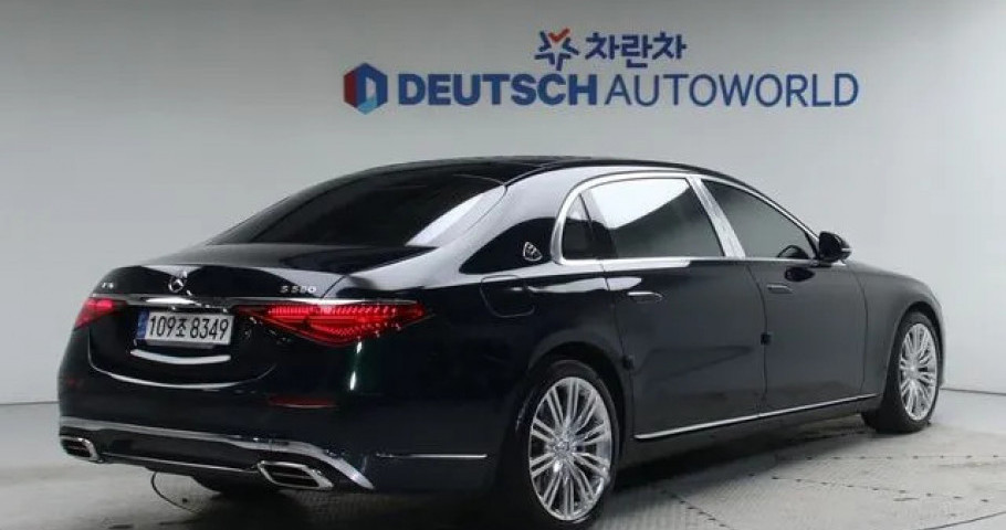 Mercedes-Benz S-Class 