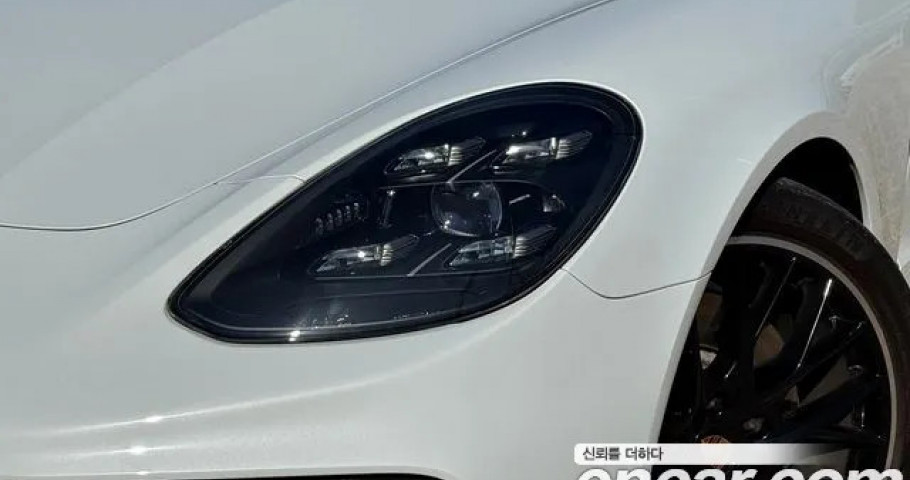 Porsche Panamera 