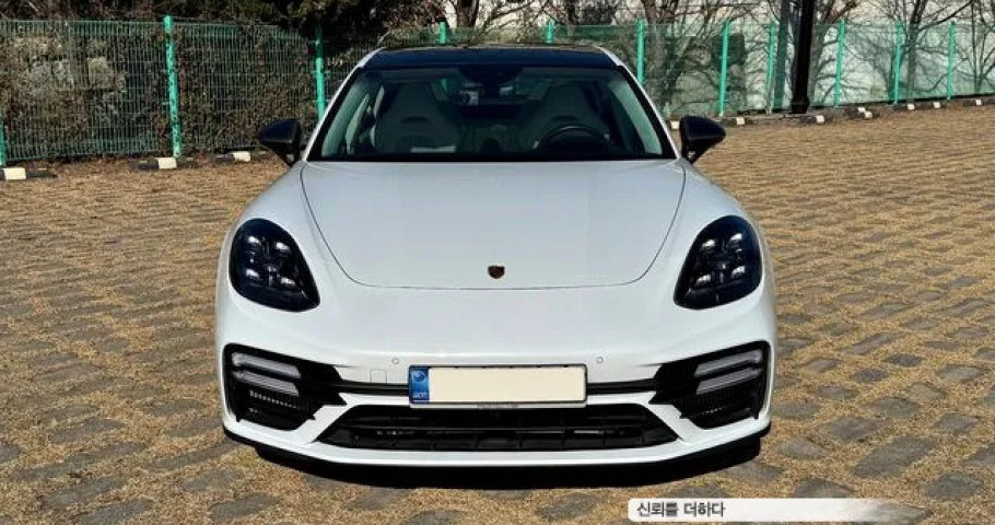 Porsche Panamera 