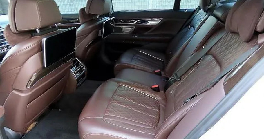Bmw 7-Series 