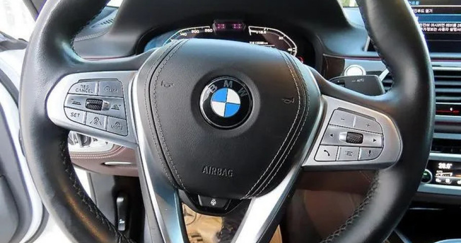 Bmw 7-Series 