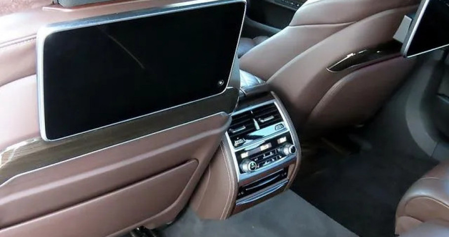 Bmw 7-Series 