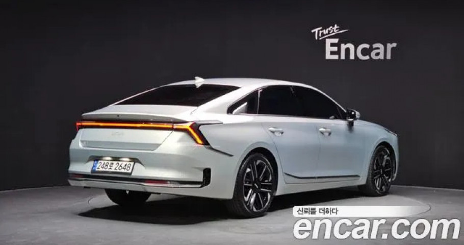 Kia K8 