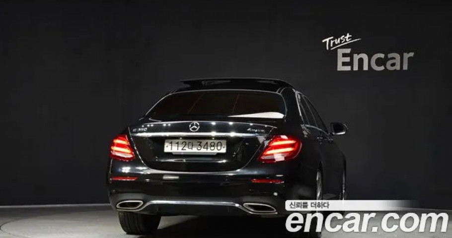 Mercedes-Benz E-Class 