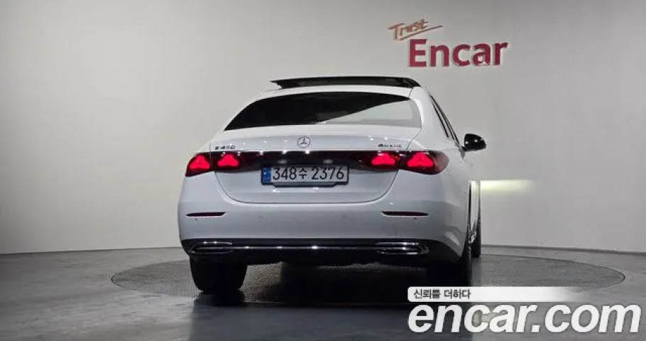 Mercedes-Benz E-Class 