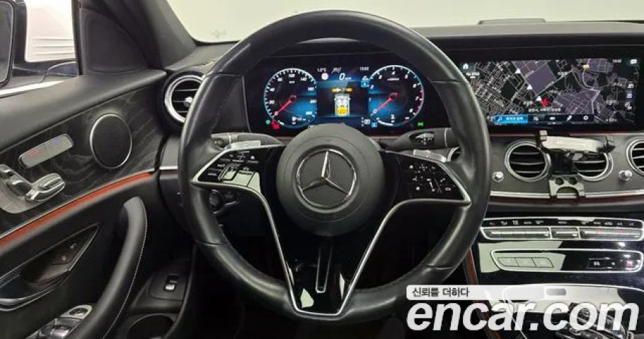 Mercedes-Benz E-Class 