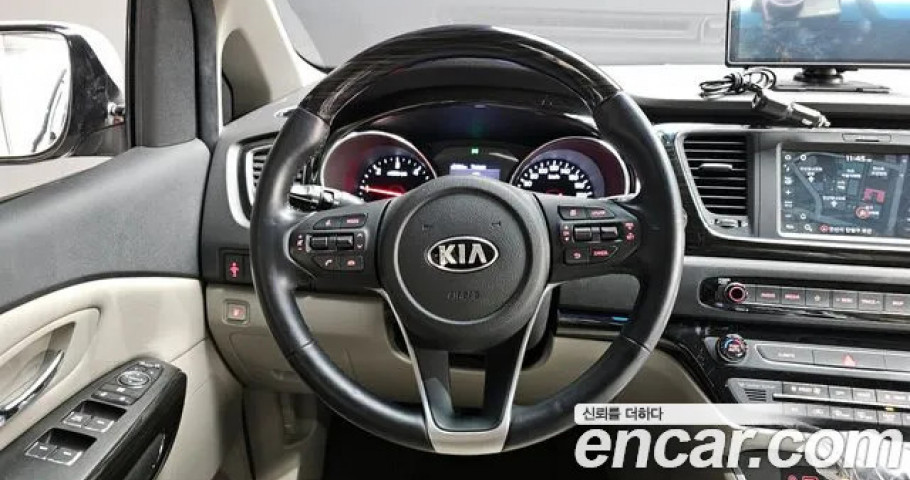 Kia Carnival 