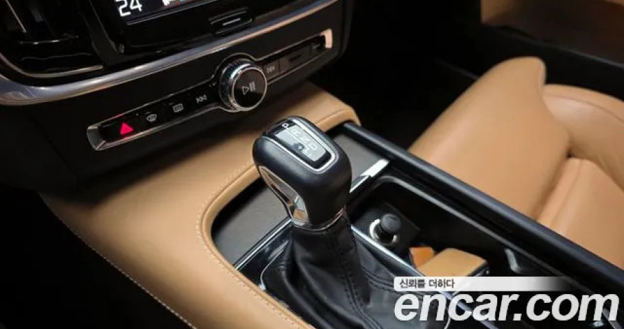 Volvo V90 