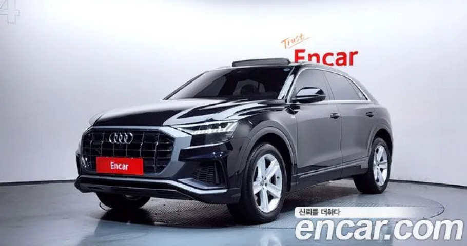 Audi Q8 
