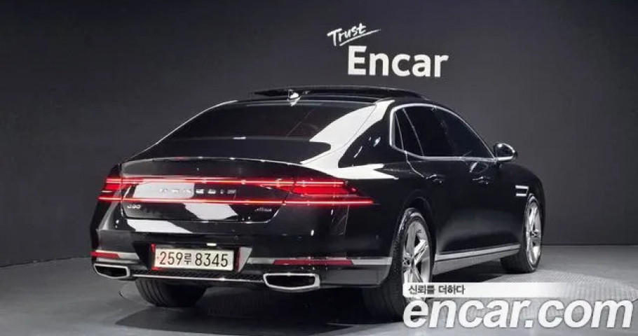 Genesis G90 
