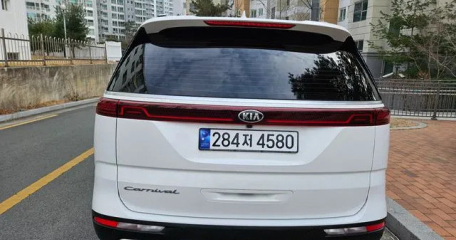 Kia Carnival 