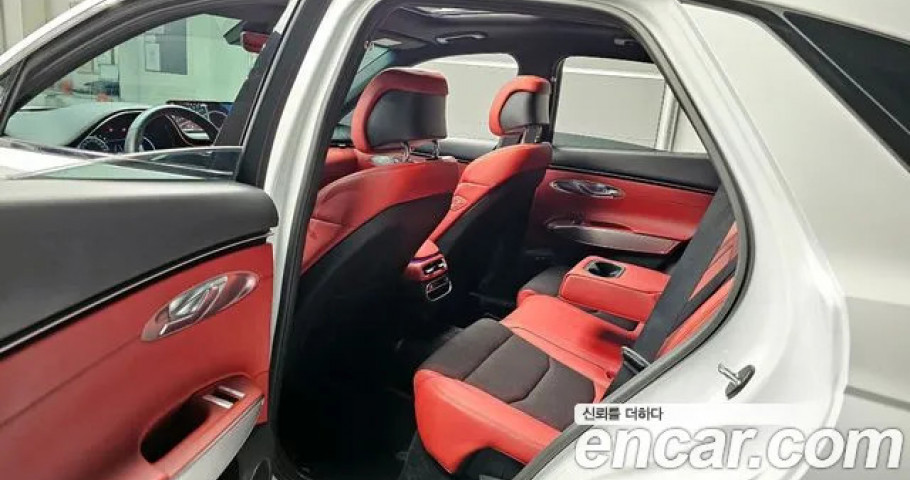 Genesis Gv70 