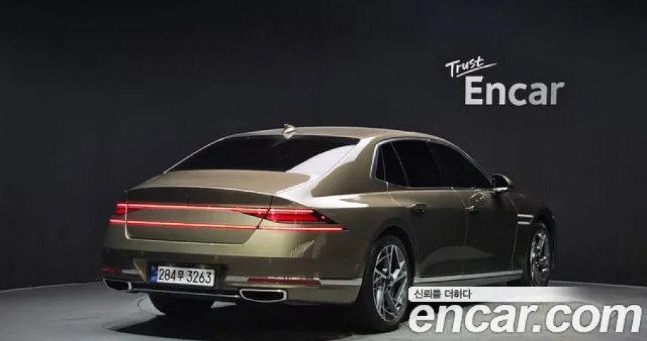 Genesis G90 